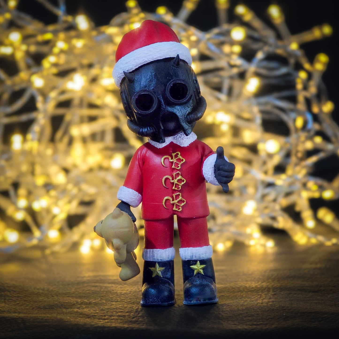 Christmas Ghoul Figure [Limited to 60 pieces]